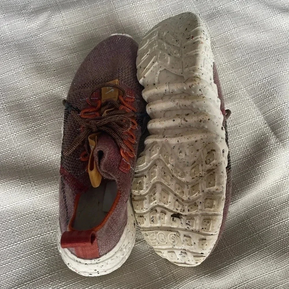Nike Shoes - Sz. 6.5M / 8.5W